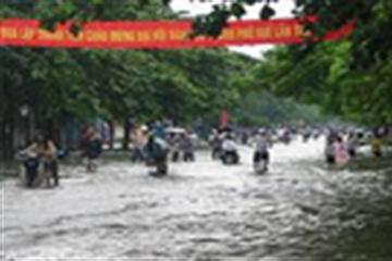 Tính đến tháng 10, Chính phủ đã hỗ trợ vùng bị lũ lụt 397 tỷ và 1.300 tấn gạo