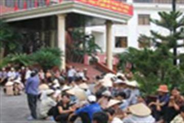 Luật sư, trợ giúp viên pháp lý được tham gia khiếu nại 