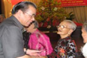 Tăng 234.000 đồng chuẩn trợ cấp đối với người có công 