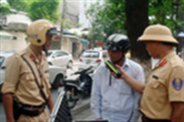 Uống rượu bia điều khiển ôtô bị phạt đến 15 triệu đồng