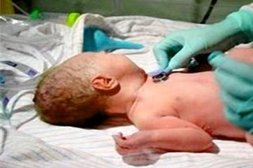 Sinh con thứ ba không vi phạm quy định nếu con có dị tật