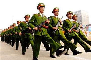 Trợ cấp 500.000 đồng cho thân nhân hạ sĩ quan, chiến sĩ bị đau ốm