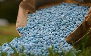 Vi phạm trong kinh doanh phân bón bị phạt đến 200 triệu