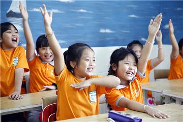 Bỏ giới hạn tuổi với giám đốc trung tâm ngoại ngữ, tin học