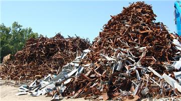 Cấm nhập khẩu lon, hộp phế liệu đã ép thành khối 