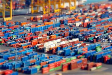 Khung giá dịch vụ bốc dỡ container tại cảng biển 