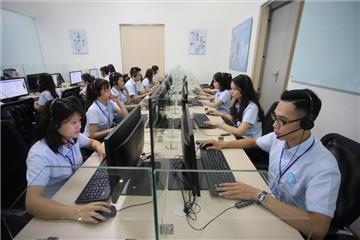 Công chức không được tùy tiện đưa người nhà vào cơ quan