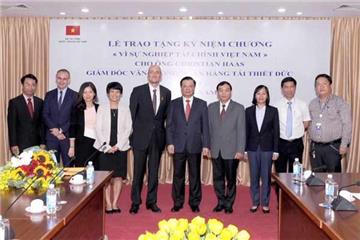 Quy định mới về xét tặng Kỷ niệm chương “Vì sự nghiệp Tài chính Việt Nam”