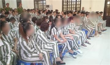 Phạm nhân nữ phải cam kết tránh thai khi gặp chồng