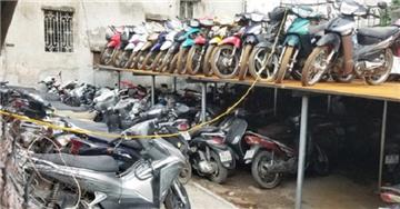 Xe bị tạm giữ, chủ xe hay người vi phạm đến lấy xe?