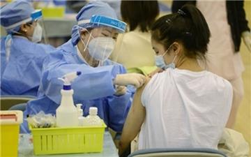 Hà Nội tiến tới tiêm vắc xin Covid-19 cho người dưới 18 tuổi 