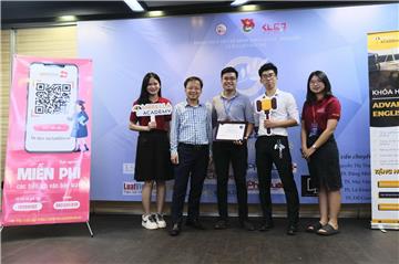 LuatVietnam cùng sinh viên luật tìm hiểu về quyền con người trong đại dịch