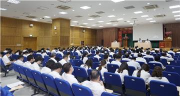 Khuyến khích cán bộ bị kỷ luật, giảm sút uy tín tự nguyện xin từ chức