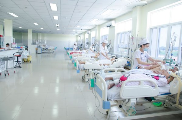Người nhà không được chăm sóc bệnh nhân ở khoa hồi sức tích cực
