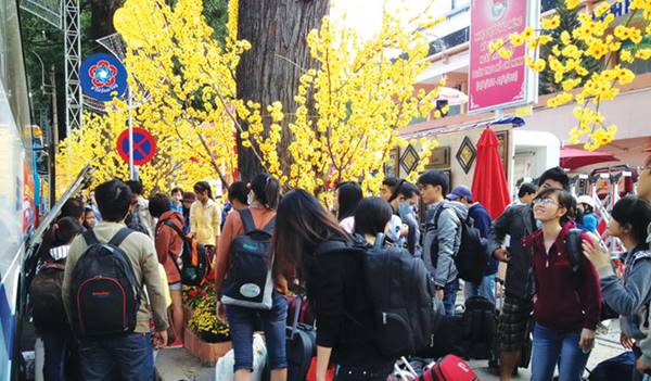 Tổ chức bán vé tàu, xe Tết 2020 tại trường cho sinh viên