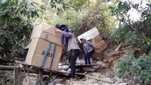 Tết 2020, chốt chặn đường mòn, lối mở khu vực biên giới