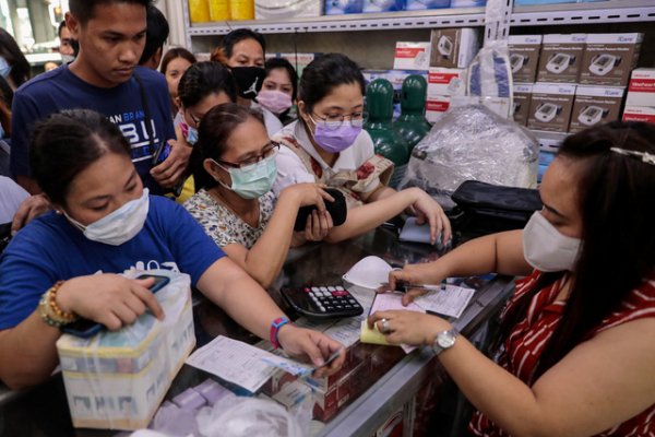 Thủ tướng: Không để thiếu trang thiết bị y tế phòng, chống dịch