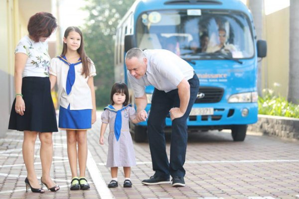 Phòng dịch Covid-19: Cha mẹ không được vào trường đưa đón con