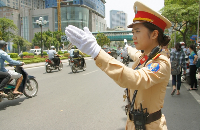 Từ năm 2020, tăng mức phạt người không chấp hành hiệu lệnh của CSGT khong chap hanh hieu lenh cua csgt