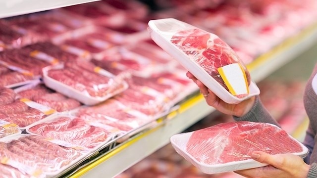 Nhập khẩu đủ số lượng thịt lợn cần thiết để giảm giá thịt lợn trong nước