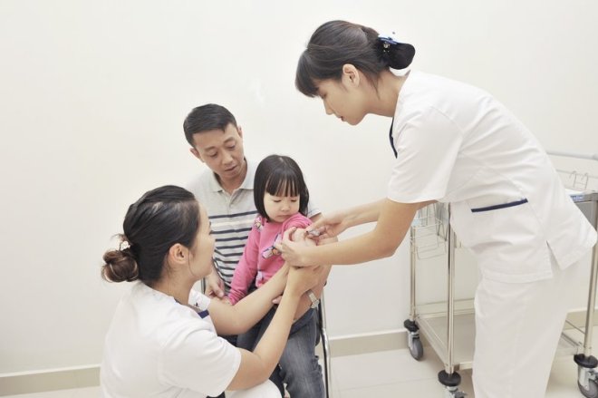 Sắp tiêm bổ sung vắc xin sởi - rubella cho trẻ 1 - 5 tuổi