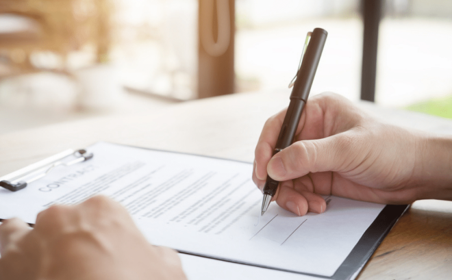 Người không biết chữ ký hợp đồng như thế nào?