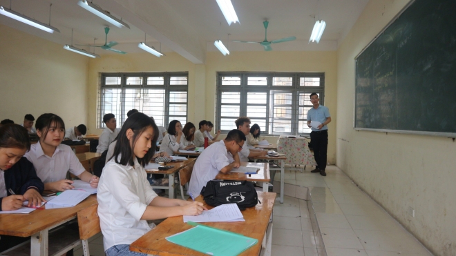 Thủ tục sáp nhập trường THPT chuyên