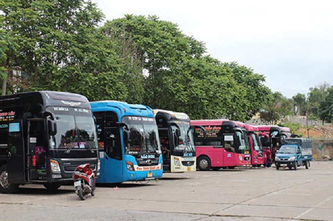 Hà Nội tạm dừng vận tải hành khách đến 14 tỉnh, thành phố