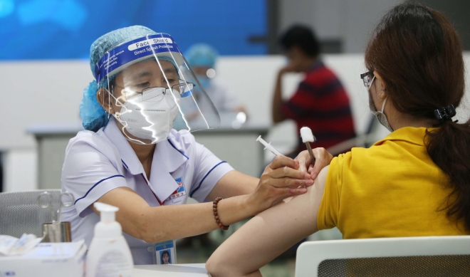 Bộ Y tế hướng dẫn tiêm hai liều vắc xin phòng Covid-19 Bộ Y tế hướng dẫn tiêm hai liều vắc xin phòng Covid-19