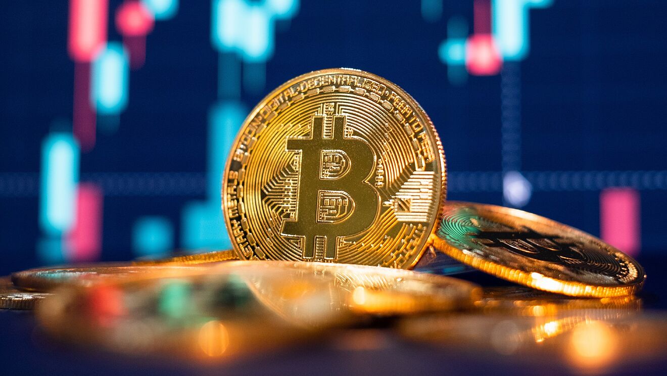 Bitcoin là gì? Cần biết gì về Bitcoin trước lúc đầu tư?