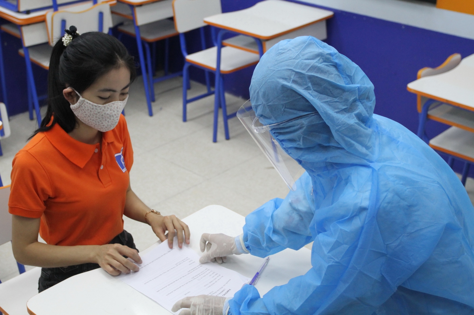 Từ 01/04/2023, Covid-19 là bệnh nghề nghiệp được hưởng BHXH