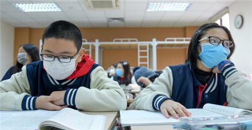 Bộ GDĐT đề nghị cho học sinh đi học trở lại từ 02/3