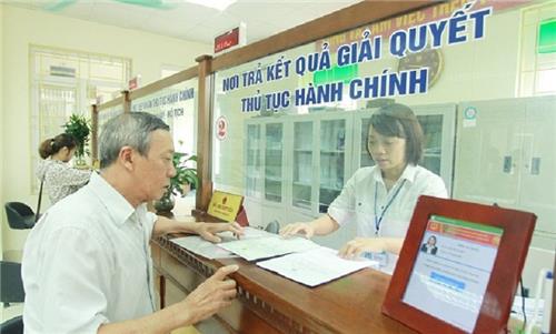 Dùng Căn cước gắn chip, có phải mang theo giấy tờ khác khi làm thủ tục?