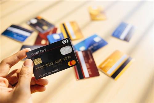 Thẻ tín dụng: Tất cả những điều cần biết trước khi sử dụng