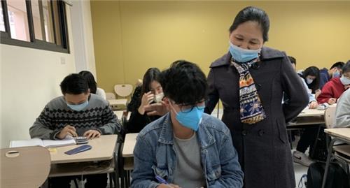 Hà Nội hỗ trợ giáo viên hợp đồng nghỉ việc không lương