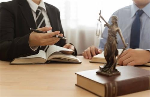Trường hợp nào được lựa chọn, thay đổi, chỉ định người bào chữa?