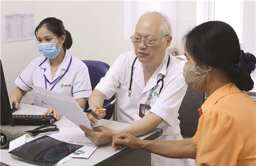 Phạt nặng hành vi sử dụng hình ảnh bác sĩ giới thiệu hàng đa cấp