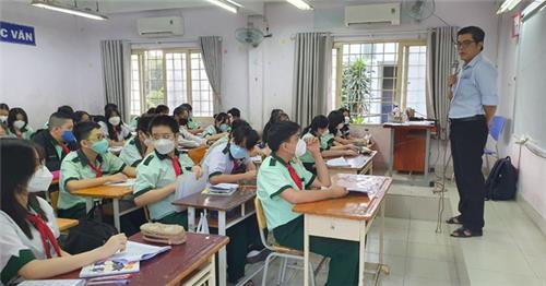 TP. HCM hướng dẫn các khoản thu khi học sinh trở lại trường