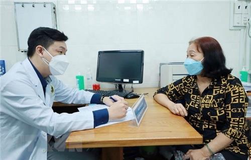 Bộ Y tế hướng dẫn theo dõi sức khỏe, khám chữa bệnh hậu Covid-19