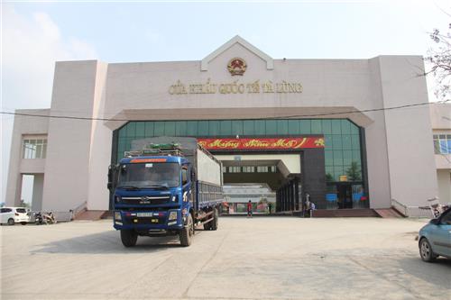 Việt Nam tạm dừng khai báo y tế tại tất cả các cửa khẩu từ hôm nay