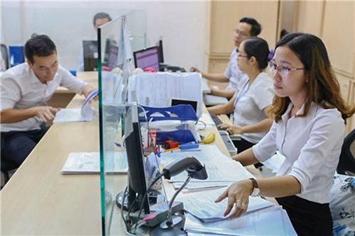 Hà Nội tăng thu nhập cho công chức để khắc phục tình trạng nghỉ việc