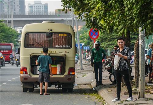 Kiểm tra, xử lý tình trạng xe dù, bến cóc, xe trá hình tuyến cố định