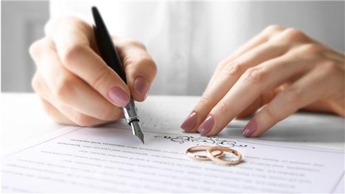 Thủ tục đăng ký kết hôn khi bỏ sổ hộ khẩu thực hiện thế nào?