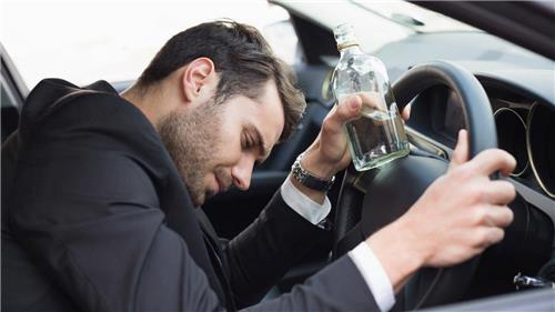 Mất bao lâu để hết nồng độ cồn tránh bị phạt khi lái xe?