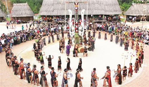 Dân tộc là gì? Các đặc trưng chủ yếu của dân tộc 