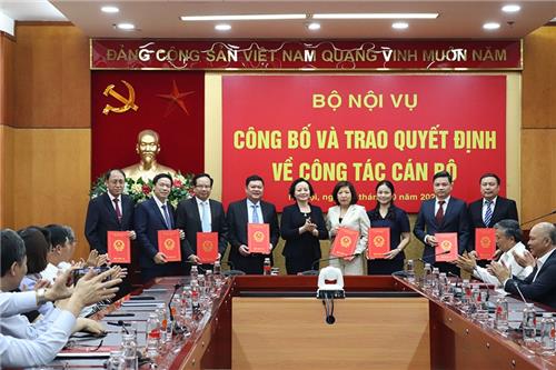 Tiêu chuẩn xét tặng Giấy khen cho công chức thuộc Bộ Nội vụ