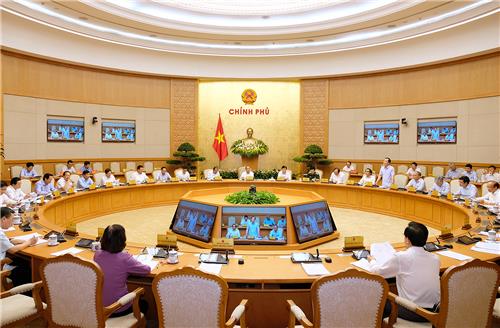 Chính phủ ban hành Nghị quyết về dự án giảm thuế giá trị gia tăng